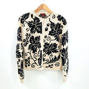 Minkha Hand Knit Black and Cream Leaf Pattern Alpaca Cardigan Sweater Size Large